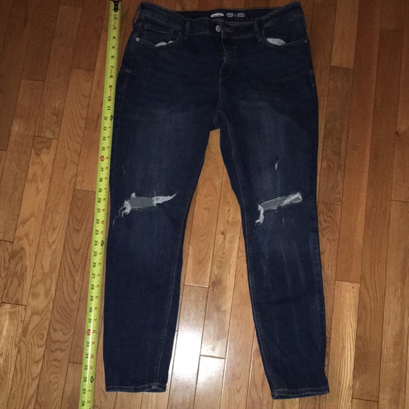 Old Navy Skinny Jeans - Picture 4 of 6